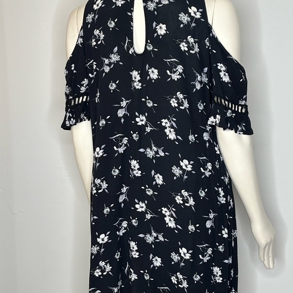 Xhilaration Floral Cold Shoulder Dress Sz Large - Picture 4 of 6